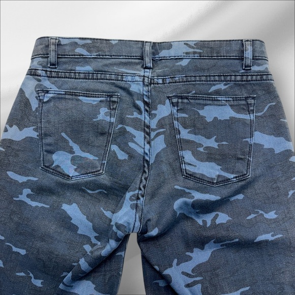 NAFNAF Women’s 0 Blue Camo Zipper Ankle Jeans - Picture 3 of 5